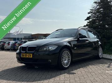 BMW 3-serie Touring 318i Executive, Xenon, Navi, Clima ! beschikbaar voor biedingen