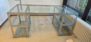Vintage glazen tafel met metalen frame beschikbaar voor biedingen