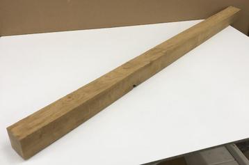 Robuust eiken gekantrechte gedroogde planken 50 a 55 mm dik beschikbaar voor biedingen