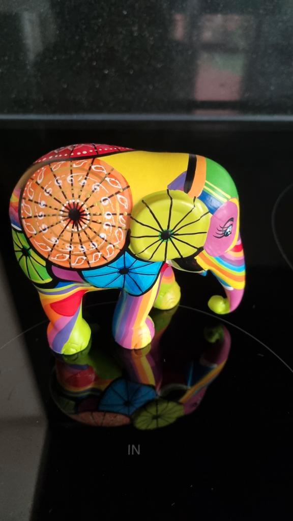 Elephant Parade Olifant - Colours of Chiang Mai - 10cm, Antiek en Kunst, Kunst | Beelden en Houtsnijwerken, Verzenden