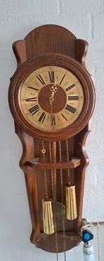 Klassieke Wandklok met Slinger en Gewichten, Ophalen of Verzenden, Gebruikt, Analoog, Wandklok