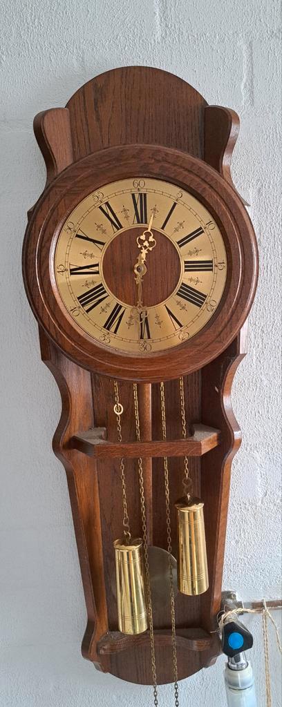 Klassieke Wandklok met Slinger en Gewichten, Huis en Inrichting, Woonaccessoires | Klokken, Gebruikt, Wandklok, Analoog, Ophalen of Verzenden