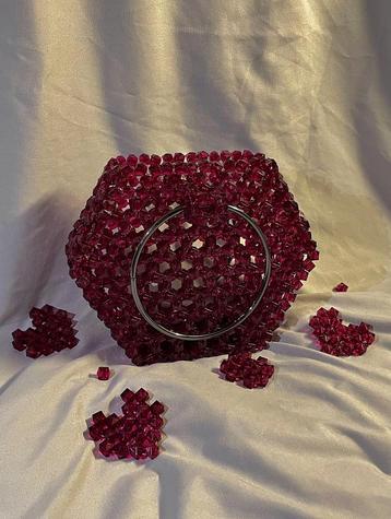 Hexa Ruby beschikbaar voor biedingen