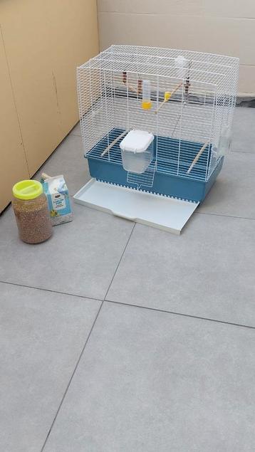 Te koop mooie grote ferplast vogelkooi ferplast  beschikbaar voor biedingen