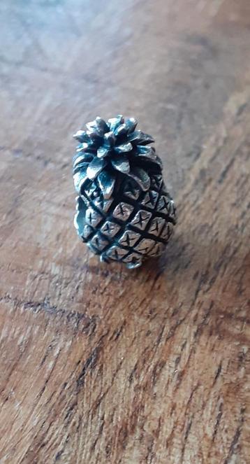 Redbalifrog ananas  beschikbaar voor biedingen