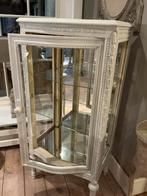 Antieke vitrine kast, Ophalen