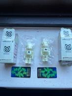 Bearbrick series 44 - Letter K en R - GLOW IN THE DARK, Verzamelen, Ophalen of Verzenden, Nieuw