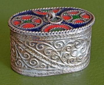 pillendoosje 4,5x3x2,5 cm beschikbaar voor biedingen
