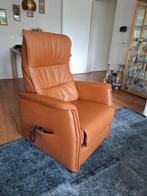 relaxfauteuil met sta-op-systeem, Ophalen, Minder dan 75 cm, Leer, Zo goed als nieuw