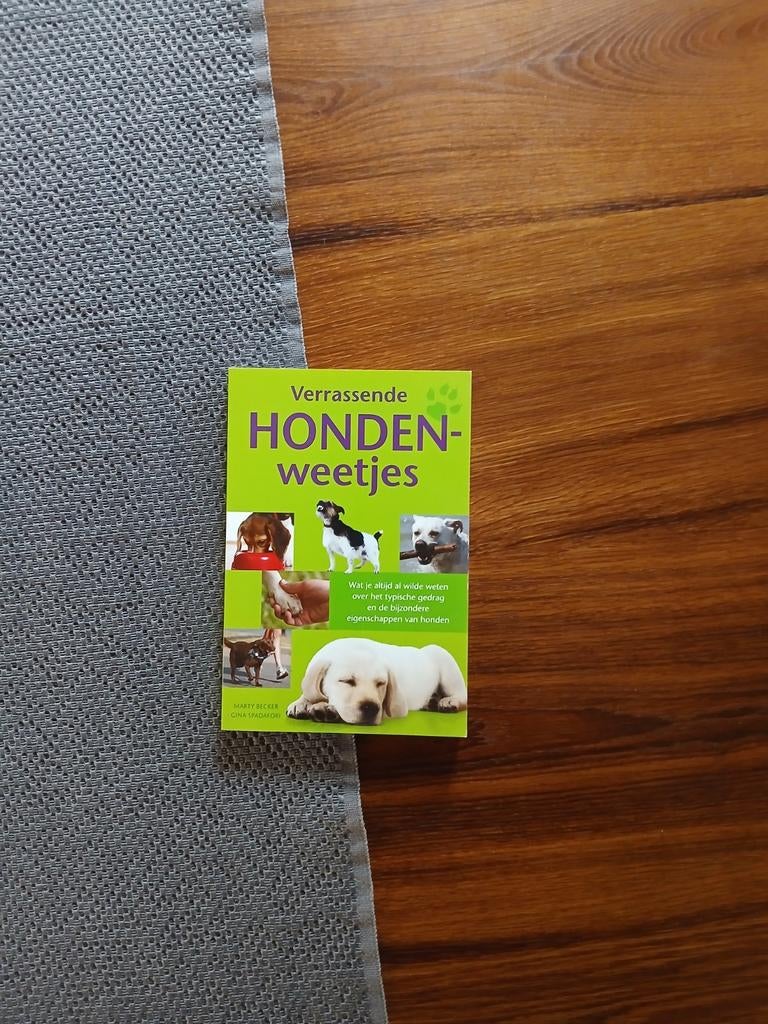 Becker- Verrassende hondenweetjes, Boeken, Ophalen of Verzenden, Nieuw, Bloemen, Planten en Bomen