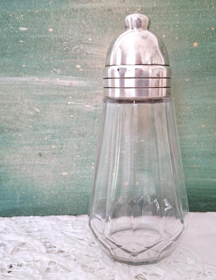 Christofle France art-deco verzilverde suikerstrooier, Antiek en Kunst, Antiek | Goud en Zilver, Ophalen of Verzenden