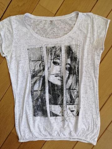 FISHBONE t- shirt wit zwarte print maat XL - zgan - beschikbaar voor biedingen