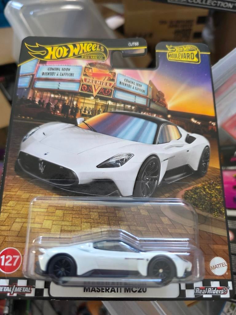 Hot Wheels Premium Maserati MC20 Boulevard, 333 Continental Boulevard El Segundo, CA 90245 USA, Nieuw, Ophalen of Verzenden, Mattel