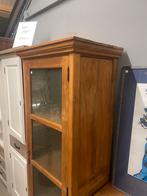 Teakhouten kast met glazen deur, Huis en Inrichting, Kasten | Boekenkasten, Ophalen, Minder dan 50 cm, Gebruikt, .