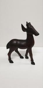 Uit hout gesneden prachtig hert, Antiek en Kunst, Kunst | Beelden en Houtsnijwerken, Ophalen of Verzenden