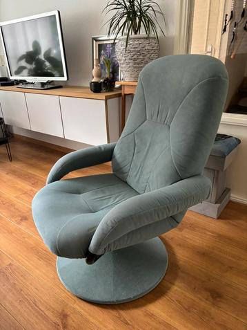 Draaiende fauteuil met lig/relax stand