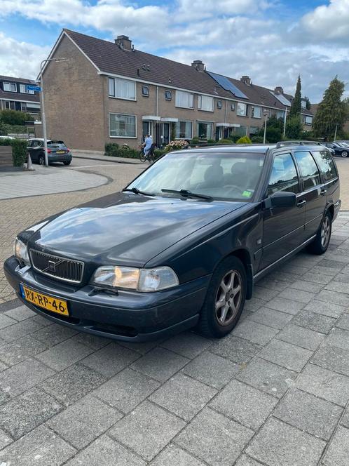 Volvo V70 2.5 AUT 1997 Grijs, Auto's, Volvo, Particulier, V70, Benzine, Stationwagon, Automaat, Origineel Nederlands, Zilver of Grijs