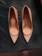 Pumps, Ophalen of Verzenden, Zo goed als nieuw, Grijs