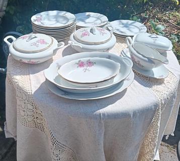 Servies (brocante) beschikbaar voor biedingen