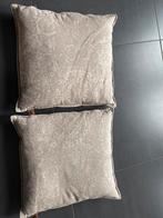 2 Crème Kussens met Motief, Huis en Inrichting, Ophalen of Verzenden, Zo goed als nieuw, Beige, Vierkant