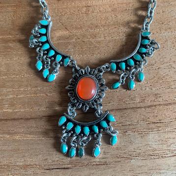 Diverse oude sieraden ketting hanger etc beschikbaar voor biedingen