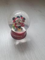 Te koop Dinsey kerst schudbol met Mickey en Minnie, Verzamelen, Disney, Ophalen, Mickey Mouse, Beeldje of Figuurtje