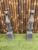 Set (2) Whippet honden met zuilen, Ophalen, Nieuw, Beton, Dierenbeeld
