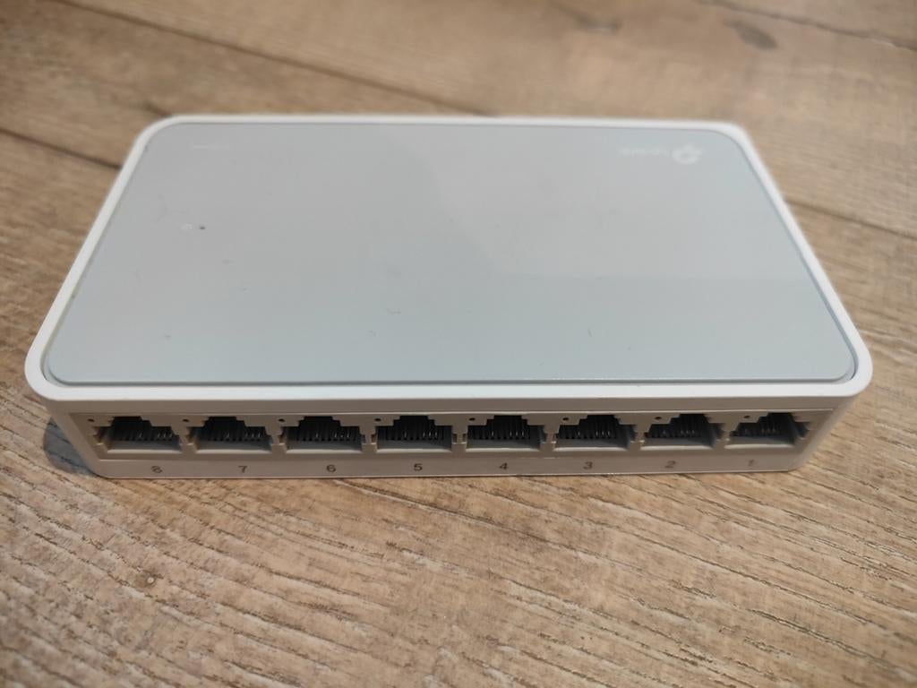 Ethernet Splitter - Netwerk Switch TP link, Ophalen of Verzenden, Zo goed als nieuw
