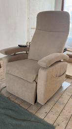 Fitform HB5 relaxstoel – elektrisch verstelbaar, beige, Huis en Inrichting, Fauteuils, Ophalen, 125 tot 150 cm, Zo goed als nieuw