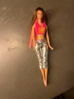 Barbie begin jaren 2000, Kinderen en Baby's, Speelgoed | Poppen, Ophalen of Verzenden, Zo goed als nieuw, Barbie