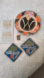 Herdenkingsbord, tegeltjes Wilhelmina en Juliana, Ophalen