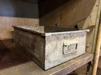 Vintage stalen bak, Huis en Inrichting, Woonaccessoires | Kisten, Ophalen, Zo goed als nieuw, 50 tot 100 cm, Minder dan 50 cm