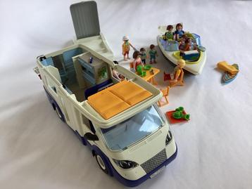 Playmobil: speedboot 4862  & camper / woonwagen 4589 beschikbaar voor biedingen