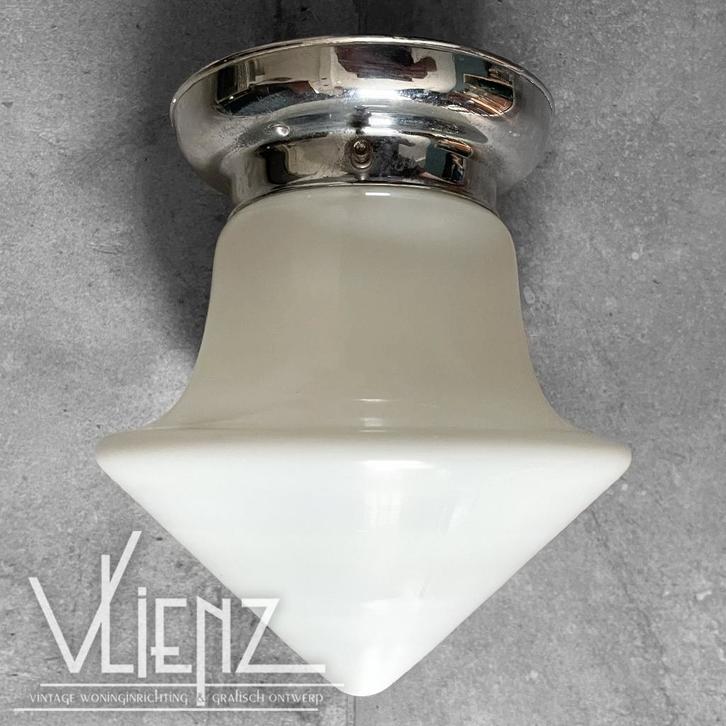 Vintage, art deco plafondlamp melkglas, metalen armatuur, Huis en Inrichting, Lampen | Plafondlampen, Gebruikt, Glas, Metaal, Ophalen of Verzenden