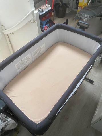 Co-sleeper wieg - Zo goed als nieuw beschikbaar voor biedingen