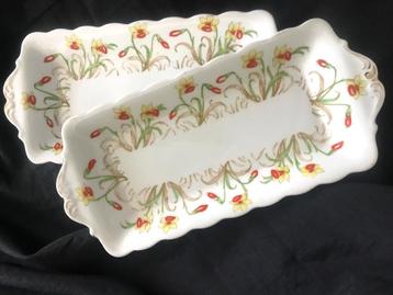 2 antieke Engelse porseleinen schaaltjes narcis beschikbaar voor biedingen