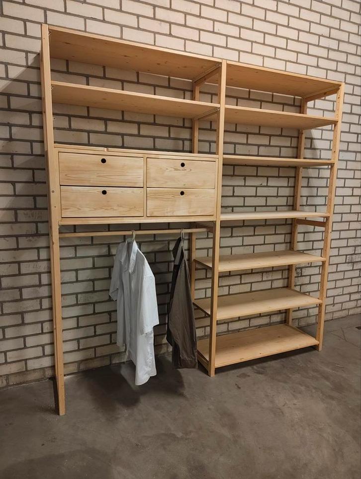 Wedeka ook als kledingkast!, Huis en Inrichting, Kasten | Stellingkasten, Zo goed als nieuw, Ophalen