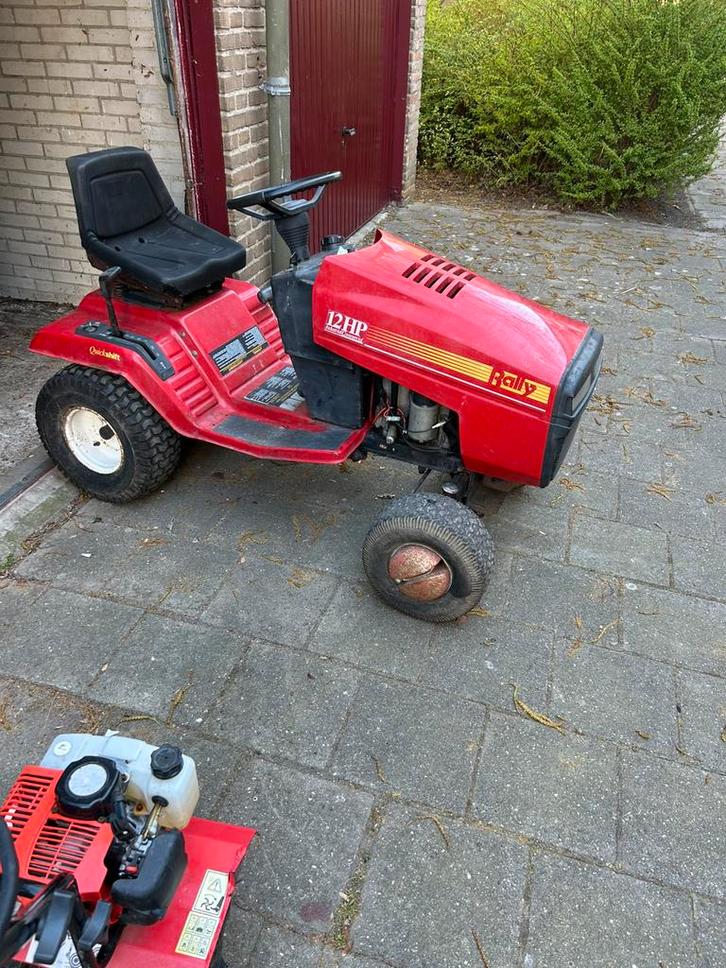 Rally zitmaaier 12PK Briggs & Stratton, Tuin en Terras, Zitmaaiers, Zo goed als nieuw, 90 tot 120 cm, Ophalen