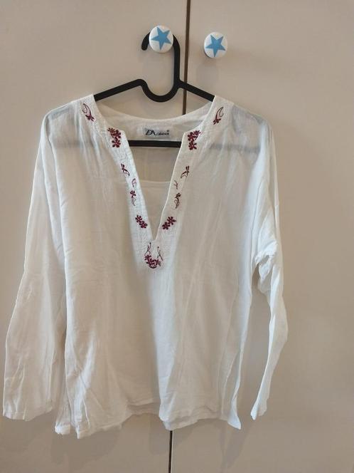 Wit luchtig shirt lang mouw met borduursel maat M, Kleding | Dames, Tops, Gedragen, Wit, Lange mouw, Ophalen