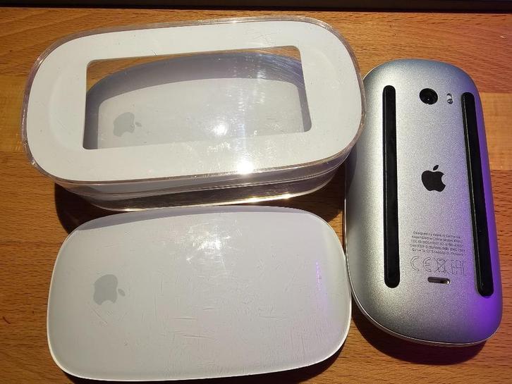 Apple A1657 Magic Mouse, Computers en Software, Muizen, Zo goed als nieuw, Muis, Linkshandig, Rechtshandig, Draadloos, Ergonomisch