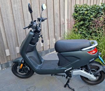 Elektrische snor scooter (25km) IVA E-GO S4, 2024, mat groen beschikbaar voor biedingen