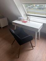 Bureau van leenbakker, Ophalen, Zo goed als nieuw