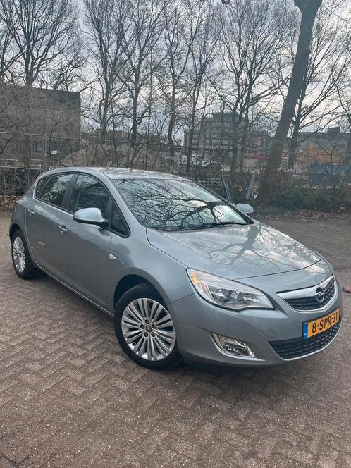 Opel Astra 1.4 Turbo Edition, Auto's, Opel, Particulier, Parkeersensor, Regensensor, Benzine, Handgeschakeld, Ophalen