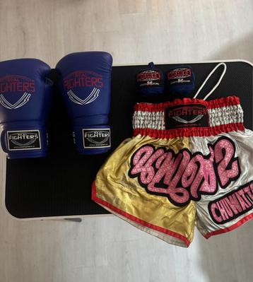 Boxhandschoenen van Real Fighters, Hele set voor 50 Euro! beschikbaar voor biedingen
