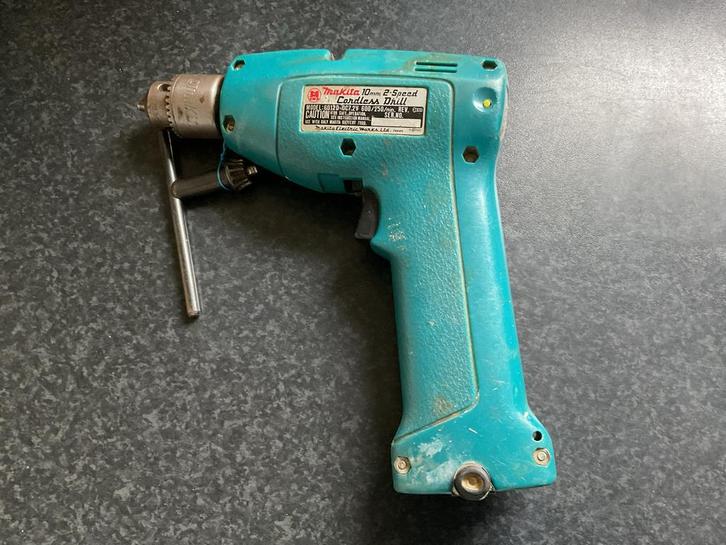 Boormachines Makita en Vendex Gebruikt, Doe-het-zelf en Verbouw, Gereedschap | Boormachines, Gebruikt, Boormachine, Minder dan 400 watt