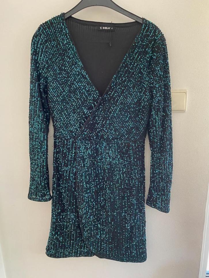 Feestelijke jurk met groene pailletjes, maat S, Kleding | Dames, Jurken, Gedragen, Maat 36 (S), Groen, Boven de knie, Ophalen of Verzenden