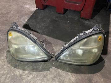 Mercedes-Benz W168 koplampen beschikbaar voor biedingen