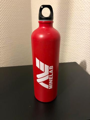 Minelab aluminium drinkfles met afsluitbare dop beschikbaar voor biedingen