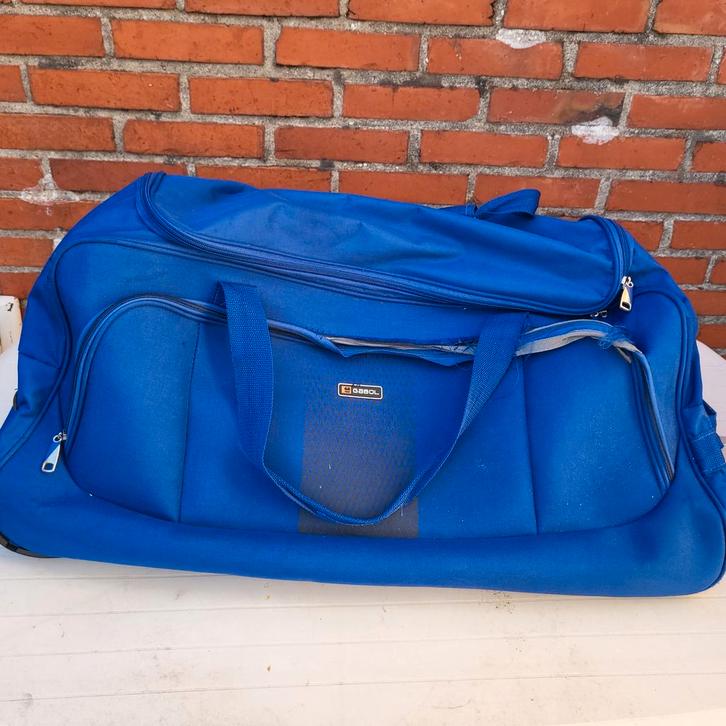 Weekend tas kleur blauw, Sieraden, Tassen en Uiterlijk, Tassen | Reistassen en Weekendtassen, Gebruikt, Blauw, 30 cm of meer, Uitschuifbare handgreep