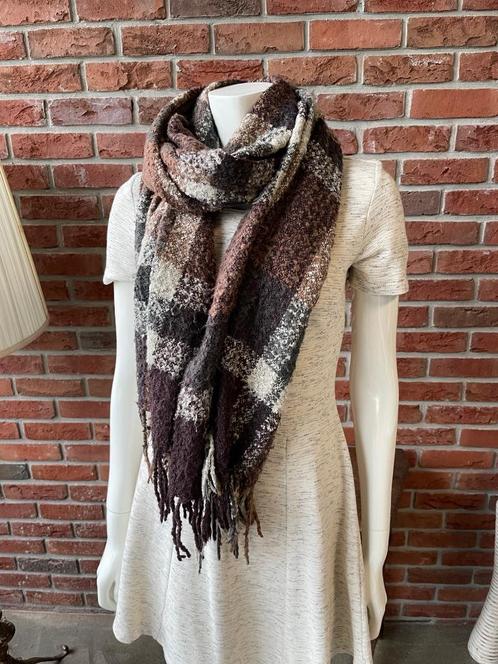 Bohemian lange sjaal van Only, Kleding | Dames, Mutsen, Sjaals en Handschoenen, Zo goed als nieuw, Sjaal, Ophalen of Verzenden